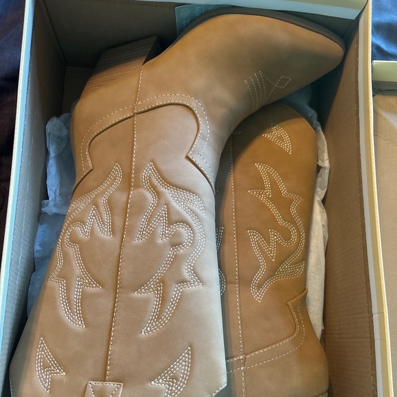 Soda Shoes - Western style boots